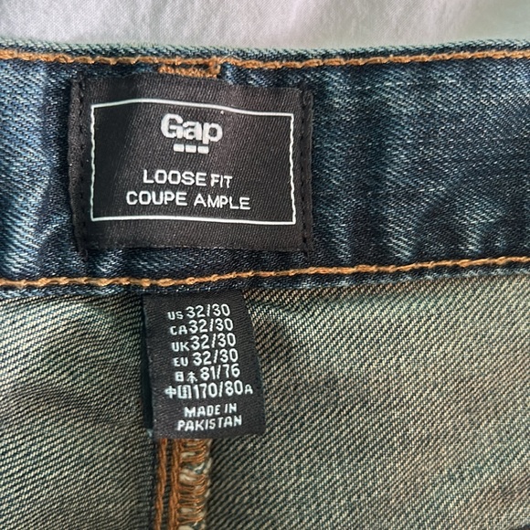 GAP. 32/30 x 28.5” Inseam. Mens Loose Fit Jeans. New condition. Dark Wash - Picture 7 of 9